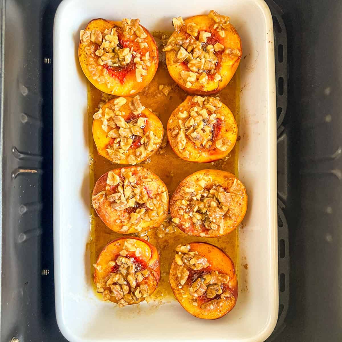 baked peaches in air fryer pan