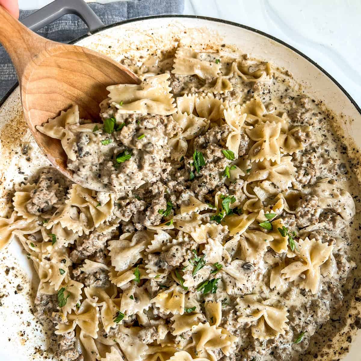 ground beef stroganoff recipe in a pan
