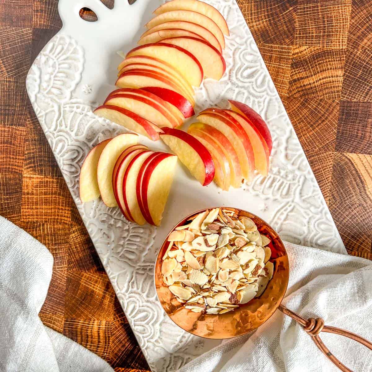 slices of apples and toasted almonds